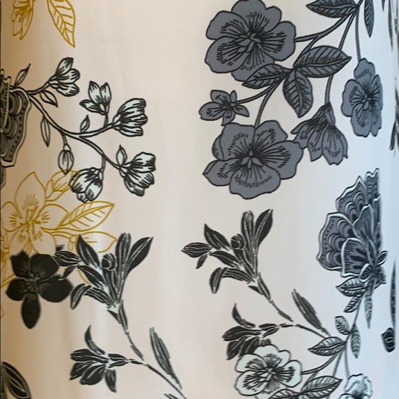 LOFT Flutter Sleeves Dress - Picture 3 of 3